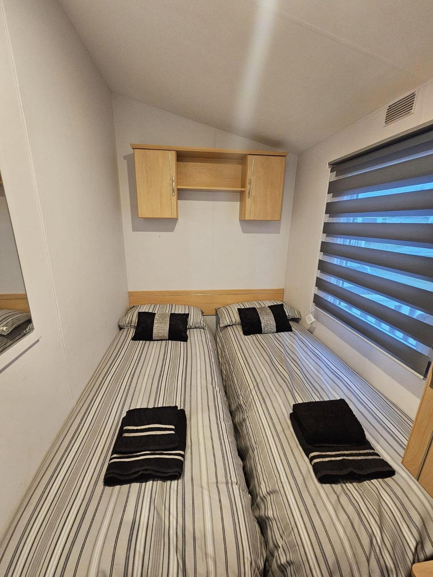 Tattershall Lakes Hot Tub Lodge Breaks Esterno foto