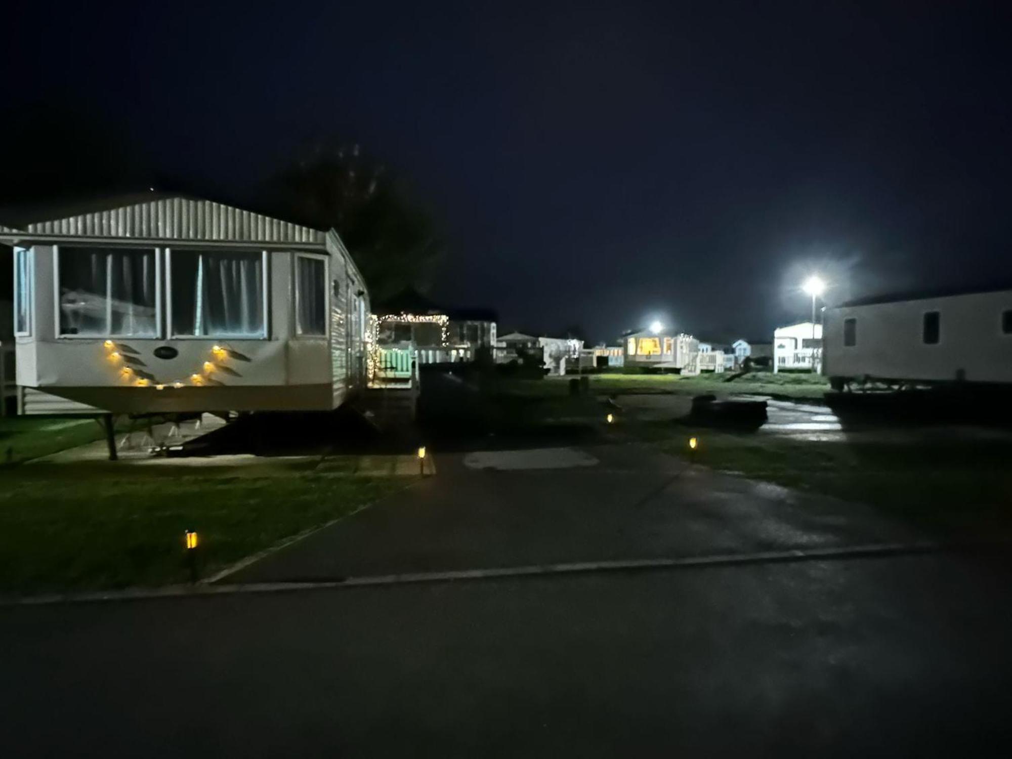Tattershall Lakes Hot Tub Lodge Breaks Esterno foto