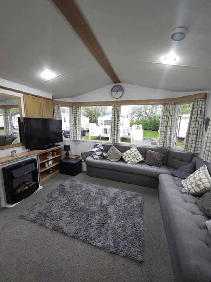 Tattershall Lakes Hot Tub Lodge Breaks Esterno foto
